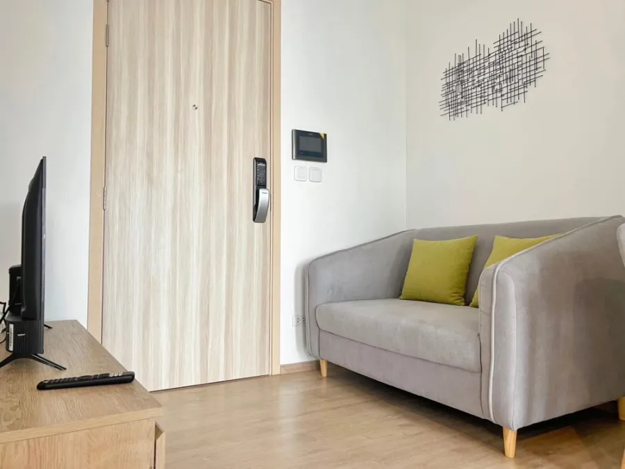 For rent Chewathai Kaset Nawamin, bright, comfortable room. Fully decorated with furniture and electrical appliances ready to use.