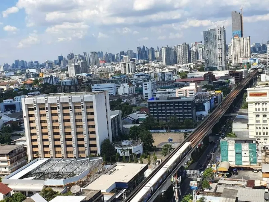 ให้เช่า ไอดีโอ สุขุมวิท 93 ห้องมุม ชั้น 22 วิวโล่งวิวเมืองและโค้งแม่น้ำ เฟอร์นิเจอร์แบรนด์เนม จองเลย