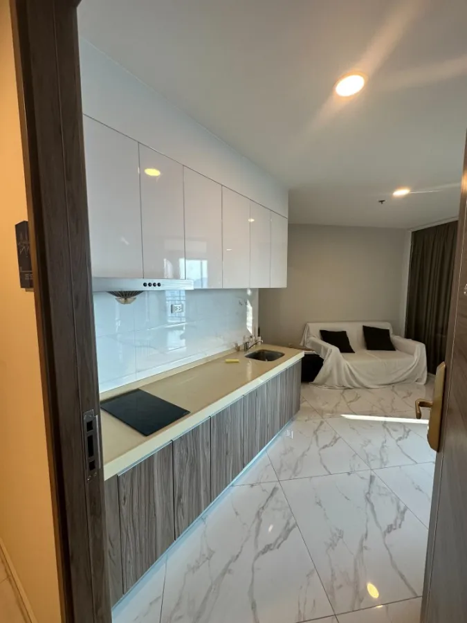 Condo for rent, Artisan Ratchada, high floor, great city view The partition room is a good proportion like this. Hurry up to reserve it.