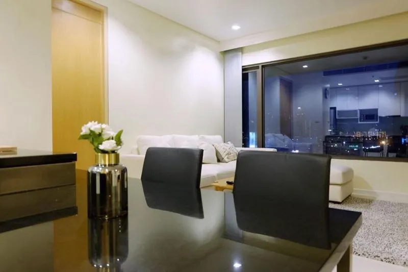 Do not miss this room !! Urgent sale, Amanta Lumpini Condo, luxury decorated room, good night view, very beautiful, good location, anyone can hurry !!