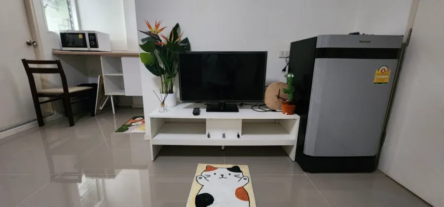 For rent: Lumpini Condotown Chonburi - Sukhumvit, 2nd floor, nice room, just bring your bag.