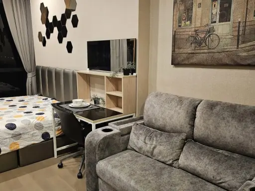 For rent: Ashton Chula - Silom, high floor, decorated in soft tones. Comes with a sofa bed that can be adjusted to sleep. If you don't reserve, you wi