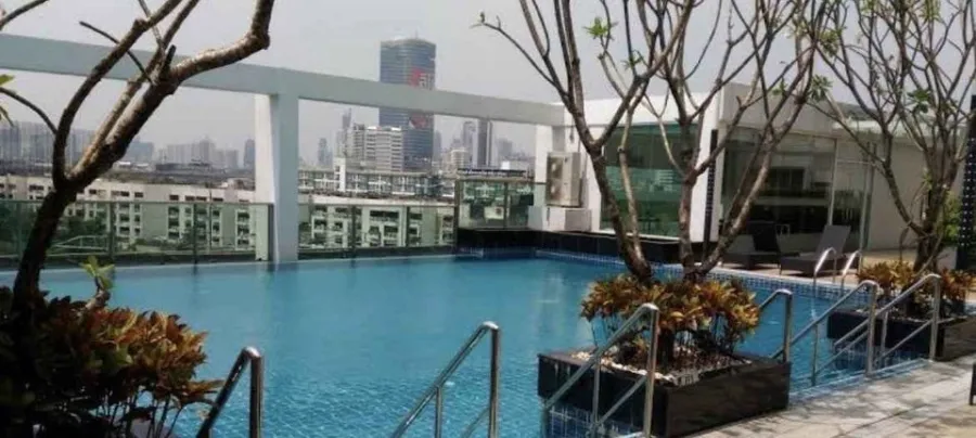 For sale/rent: T.C. Green Condo, 17th floor, spacious room, nice wallpaper, fully furnished. You shouldn't miss it.