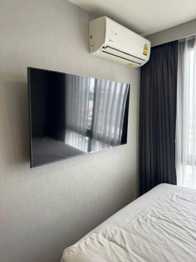 Selling Maestro 03 Ratchada - Rama 9. A comfortable unit with complete amenities. Located on a low floor with well-defined rooms. Book now, don't miss