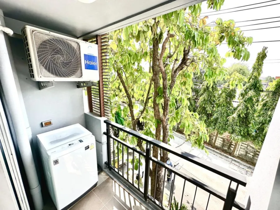 ให้เช่า The Escape Sukhumvit 101/1 เฟอร์+เครื่องใช้ไฟฟ้าครบชุด ราคาเป็นกันเอง รีบจับจองได้เลย