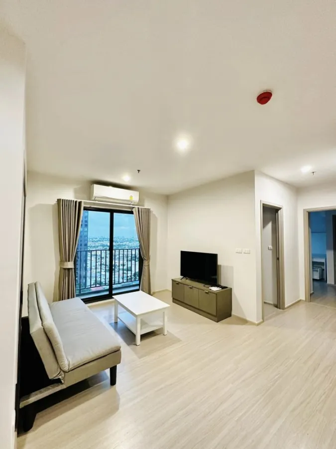 For Rent The Parkland Petchkasem 56, decorated in bright, inviting tones, complete with electrical appliances. Hurry up to reserve.