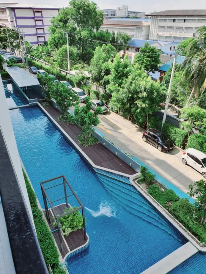 ให้เช่า THE IRIS BANGYAI ห้องหัวมุมห้อง วิวสระน้ำ ้องสวยแบบนี้ไม่จองแล้วจะเสียใจ ด่วนๆเลย