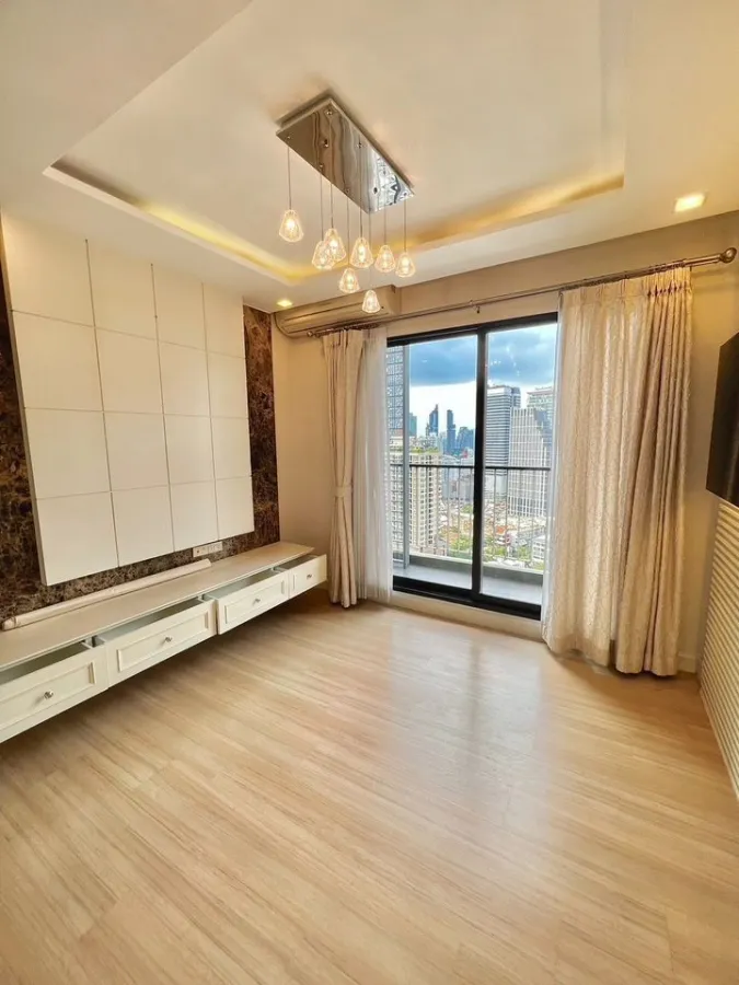 Urgent sale, Condo The Seed Mingle Sathorn - Suanplu, decorated room built in with good marble, hurry to reserve.