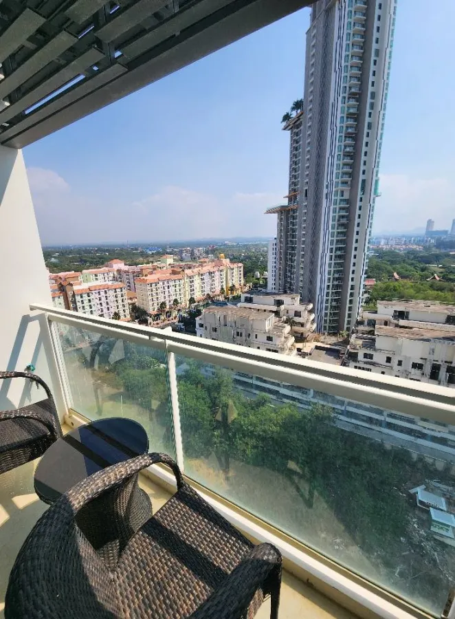 Veranda Residence Pattaya for sale, 14th floor, open and airy view, pleasing to the eyes, fully decorated room, nice to live in, don't miss it, hurry