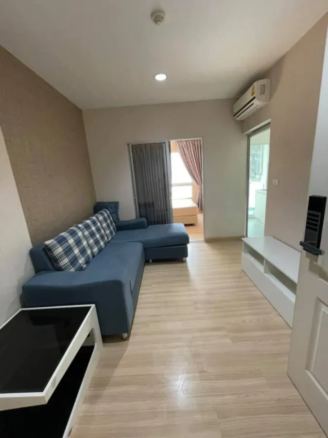 Urgent for rent, The Kith Tiwanon, 5th floor, has a big sofa, very satisfying, plus fully furnished, don't miss out on booking.