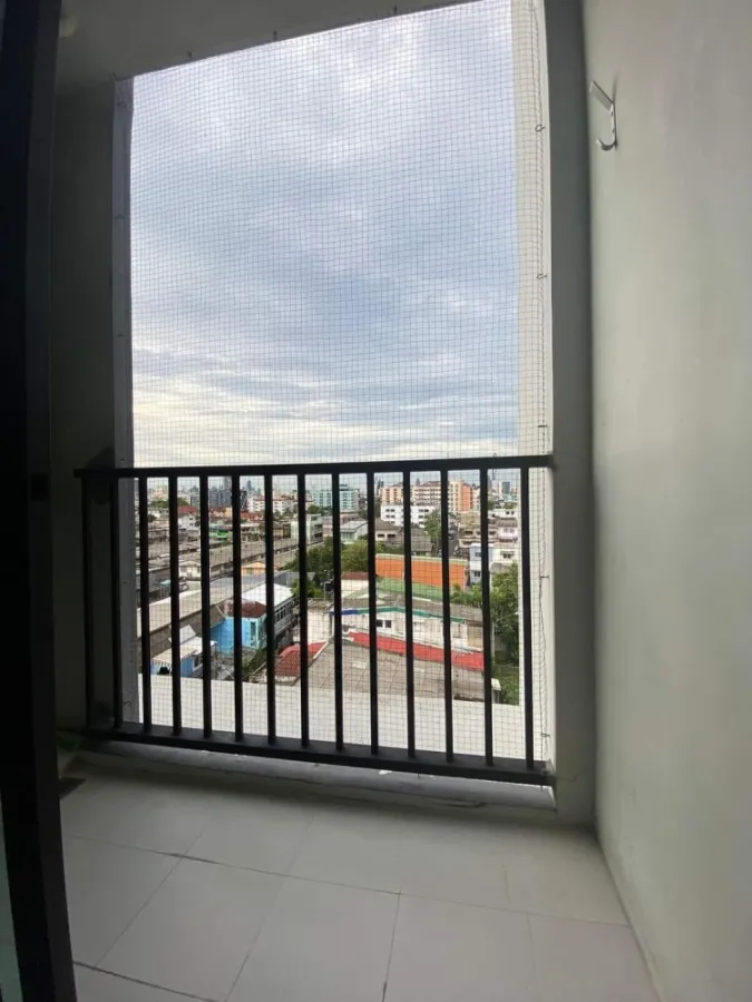 Condo for sale, Metro Sky Ratchada, 7th floor, open view, comes with furniture. The central section is full. Hurry and reserve it.