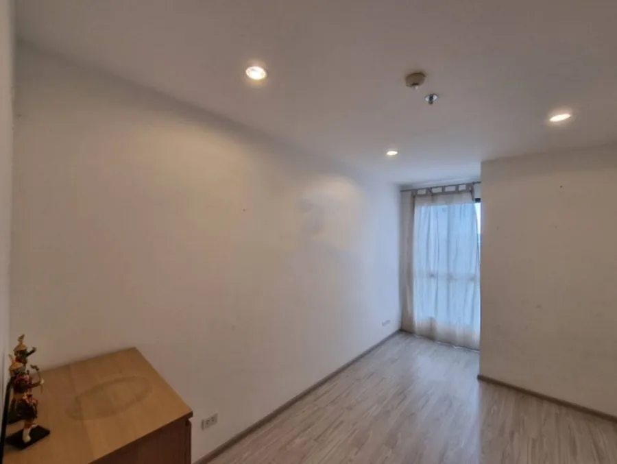 Urgent sale/rent, Ideo Mobi Sukhumvit Eastgate condo, ready to move in, fully furnished, convenient transportation, do not wait!!