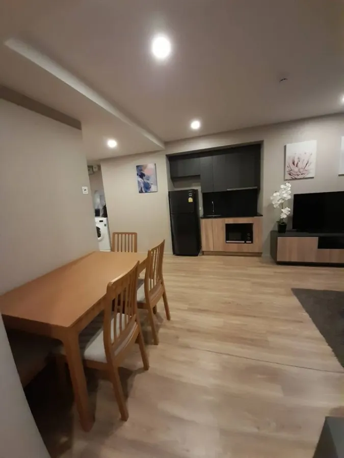 ให้เช่า Blossom Condo @ Sathorn-Charoenrat ห้องกว้างสุดๆ กั้นเป็นสัดส่วน น่าอยู่มาก จองด่วนๆ