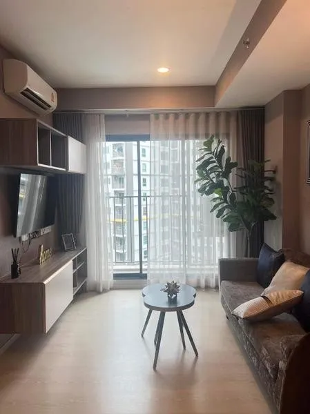 For rent!! Condo Knightsbridge Phahonyothin-Interchange, furnished, just carry your bags and move in immediately. Don't miss it!!
