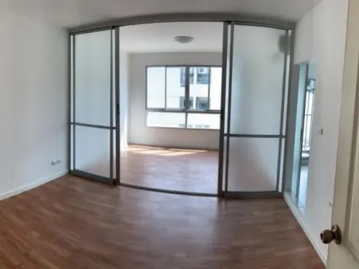 Quick sale!! Condo D Condo Ramkhamhaeng 64 for sale, empty room, 5th floor, Building B, condo in good location, hurry and book now!!