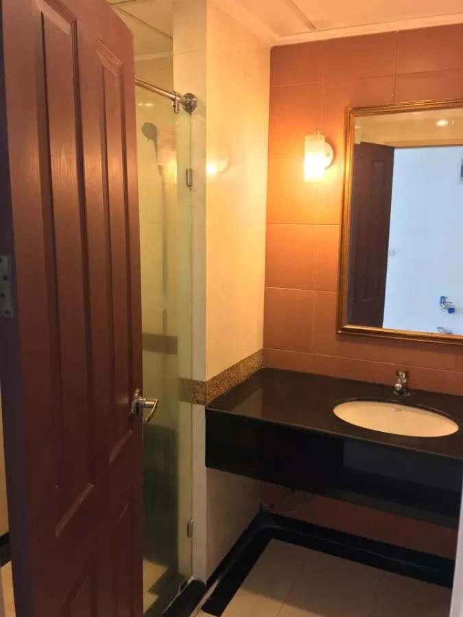 Condo for rent, Supalai Oriental Place Sathorn-Suanplu, beautiful decoration, new condition, ready to move in.