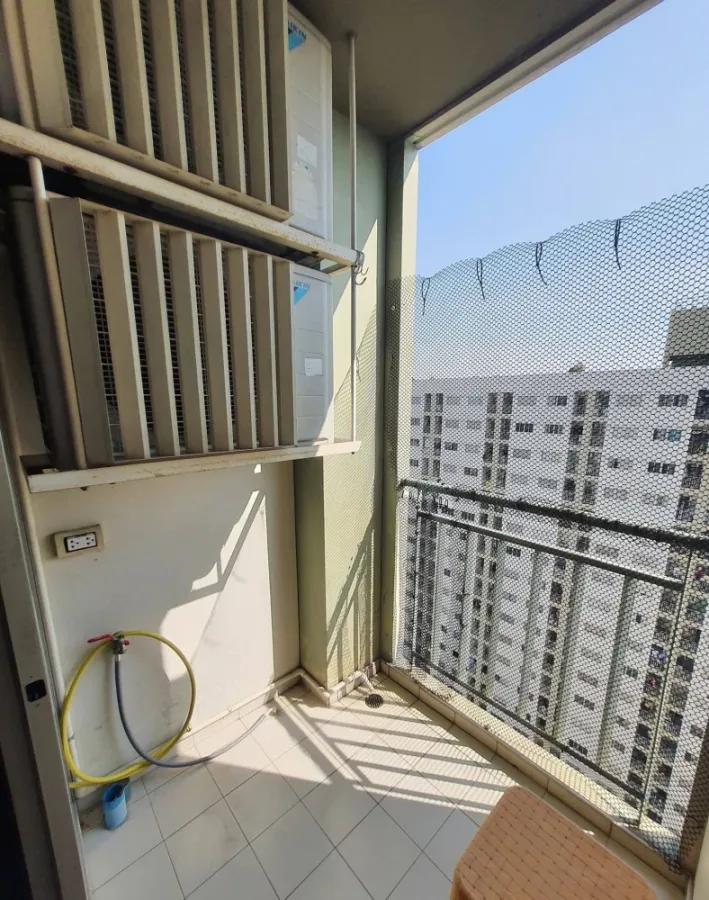 For sale: Lumpini Condo Town Ramintra-Nawamin. Ready to move in, fully furnished with appliances. Book now! Don't miss out! +++