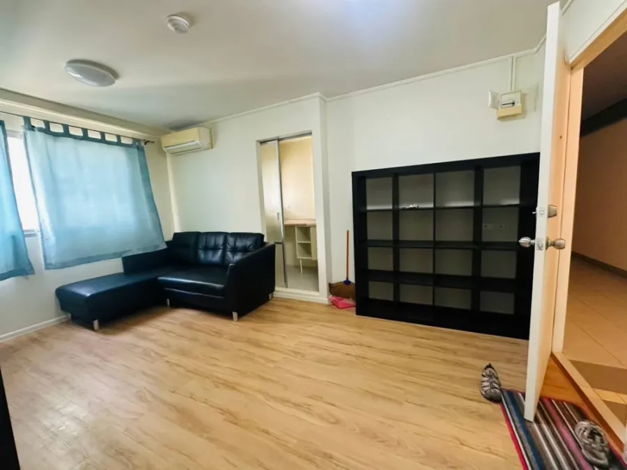 For rent Lumpini Condotown Chonburi - Sukhumvit 5th floor, Combined room, fully furnished, ready to move in, reserve now.