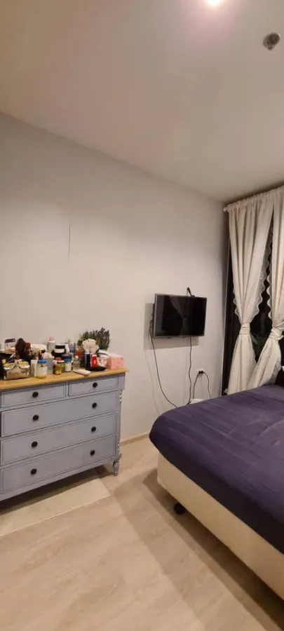 Condo for sale, Rhythm Sukhumvit 44/1, 19th floor, Gateway view, partitioned room, lots of free gifts, book now.