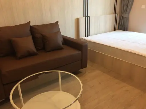 Condo for rent, Ideo Q Chula-Samyan, newly refurbished room, pool view, fully furnished, hurry up and reserve.