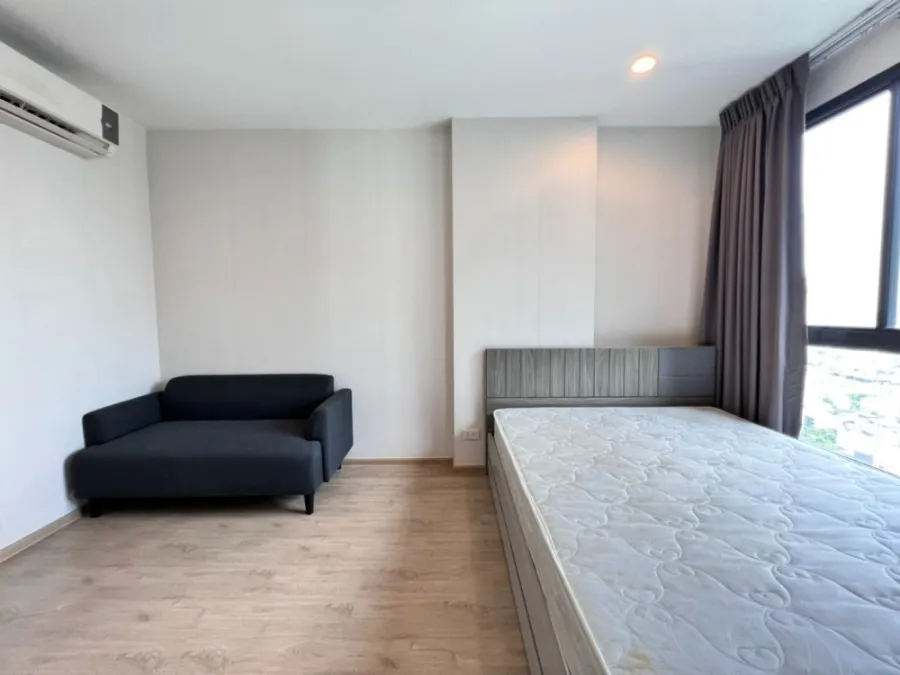 For sale and rent, Ideo Sathorn-Tha Phra, room ready to move in, 27th floor, good view, not too expensive, all in one place, must reserve quickly.