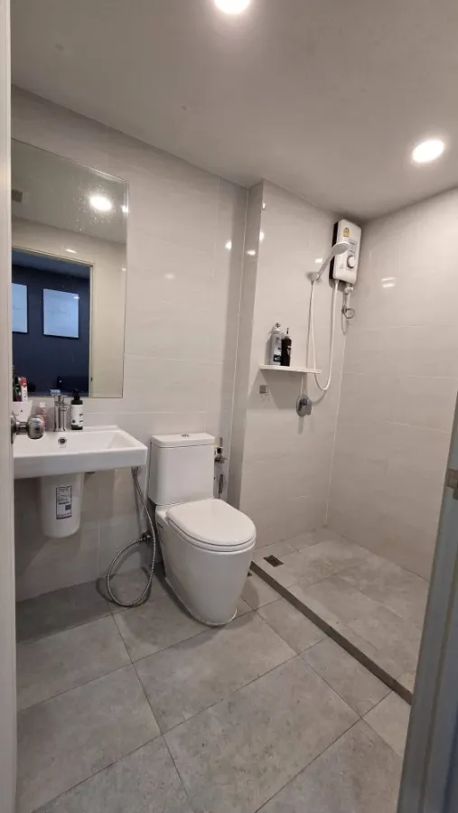 Urgent sale! Supalai City Resort Charan 91, ready-to-move-in unit. Fully furnished with appliances. Just bring your personal belongings and move in!