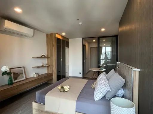 Condo for rent, Rhythm Ekkamai, nice room, spacious size, brightly decorated Well built-in, hurry up and book now.