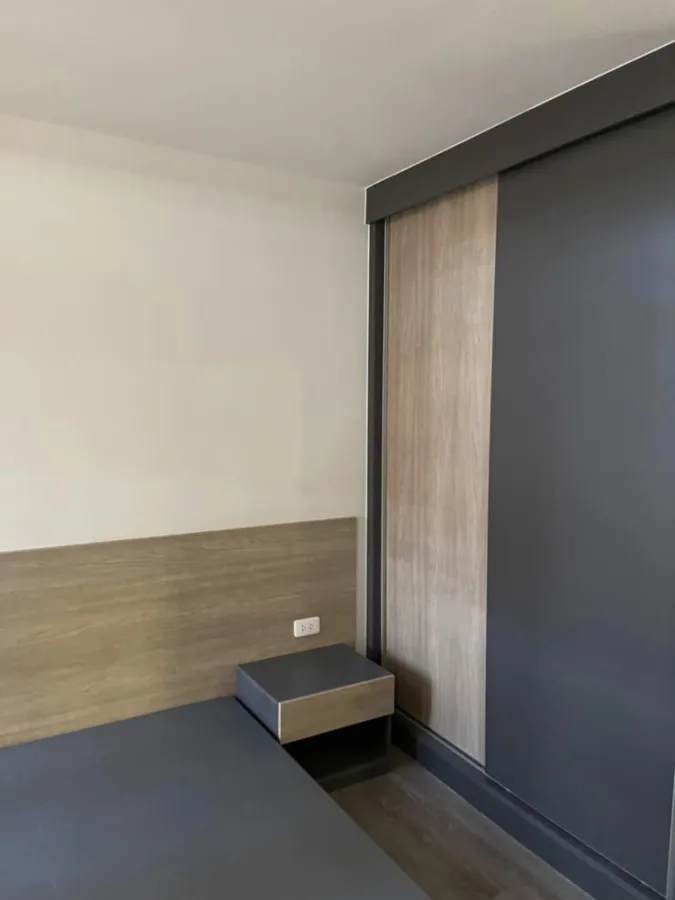Condo for sale FLEXI Sathorn - Charoennakorn, spacious room It comes with a great price. Let me tell you that you don't miss it.
