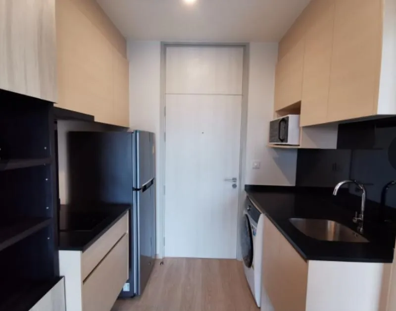 For rent, Noble Revolve Ratchada, NOBLE REVOLVE RATCHADA, beautiful room, ready to move in. Suitable for all ages. If interested, hurry up.
