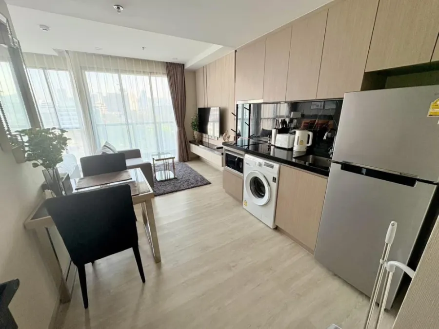 For rent: The Panorama Pattaya (South Pattaya), 8th floor, city view, beautiful room, fully furnished, ready to move in. Interested, hurry and book no