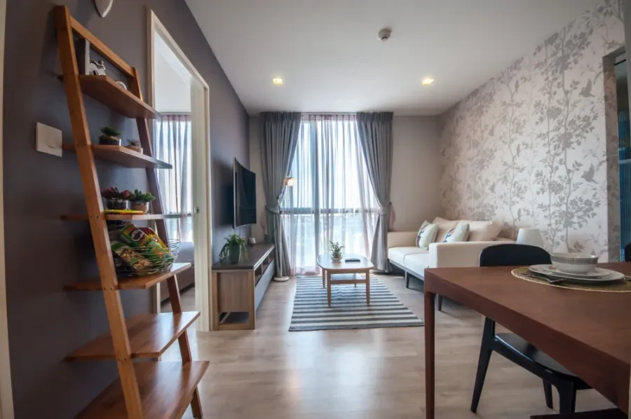 For rent: Chambers Chaan Ladprao-Wanghin, corner room, not crowded, lots of usable space, nice wallpaper, reserve now!