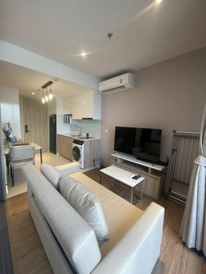 For rent, One Pattaya (North Pattaya), 14th floor, corner room, sea view, fully furnished, nice to live in, book now.