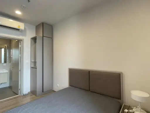 ขายคอนโด Oka Haus Sukhumvit 36 1 ห้องนอน 1 ห้องน้ำ ชั้น 14 วิวเมืองและสระว่ายน้ำ, ทิศเหนือ มาจับมาจองเลย