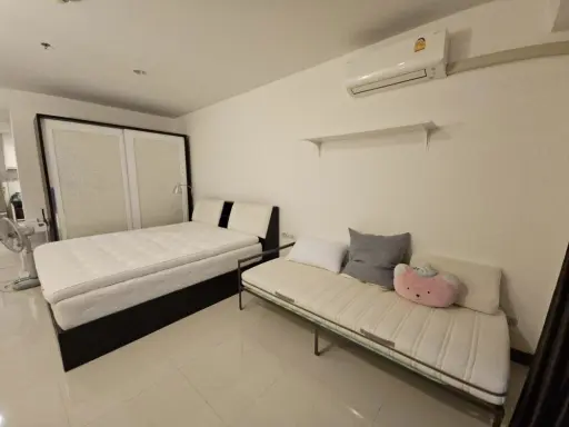 ให้เช่า Supalai Prima Riva Studio ห้อง 43.5 ตรม วิวสูง เฟอร์ครบ หิ้วกระเป๋ามาได้เลยจ้า