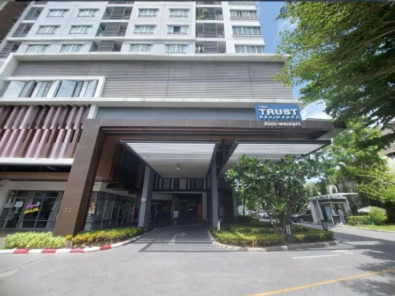 ขาย เดอะ ทรัสต์ เรสซิเด้นซ์ รัชดา-พระราม 3 ห้องแต่งเรียบง่าย พร้อมอยู่ หิ้วกระเป๋าใบเดียวเข้าอยู่ได้