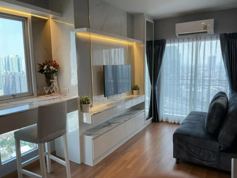 ด่วนขาย เช่า คอนโด ลุมพินี เพลส รัชดา-สาธุ ห้องมุม Corner View พร้อม Built-In & Fully Furnished อย่าพลาด