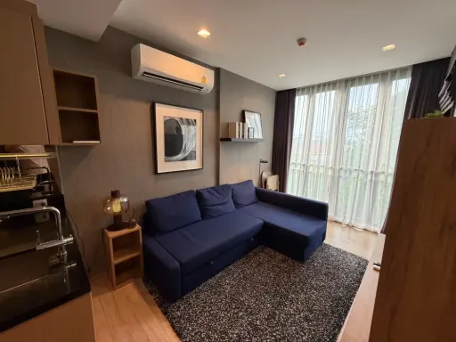 ให้เช่า Kawa Haus ห้องมุมเป็นส่วนตัว ความสูงของชั้นกำลังดี เฟอร์นิเจอร์และเครื่องใช้ไฟฟ้าครบ มีที่เก็บของเยอะ แบบนี้ต้องจอง