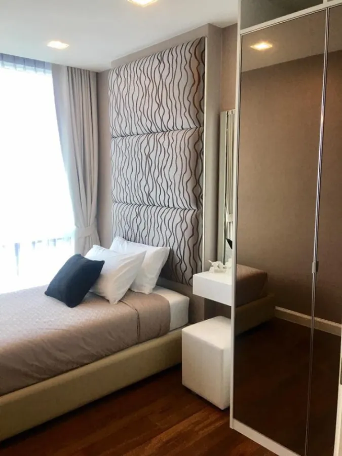 Sale/Rent The Metropolis condo, next to the train, convenient transportation, beautiful decoration, affordable price, hurry !!