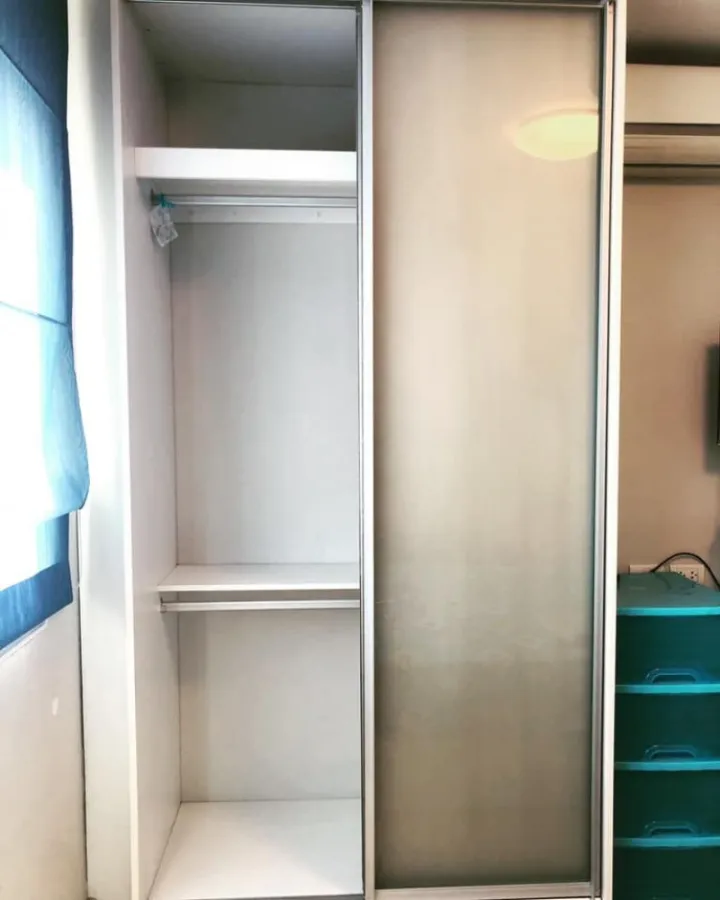 Sell/rent!! Smart Watcharaphon Condo, very nice decorated room fully furnished Bring your bags and come in!!