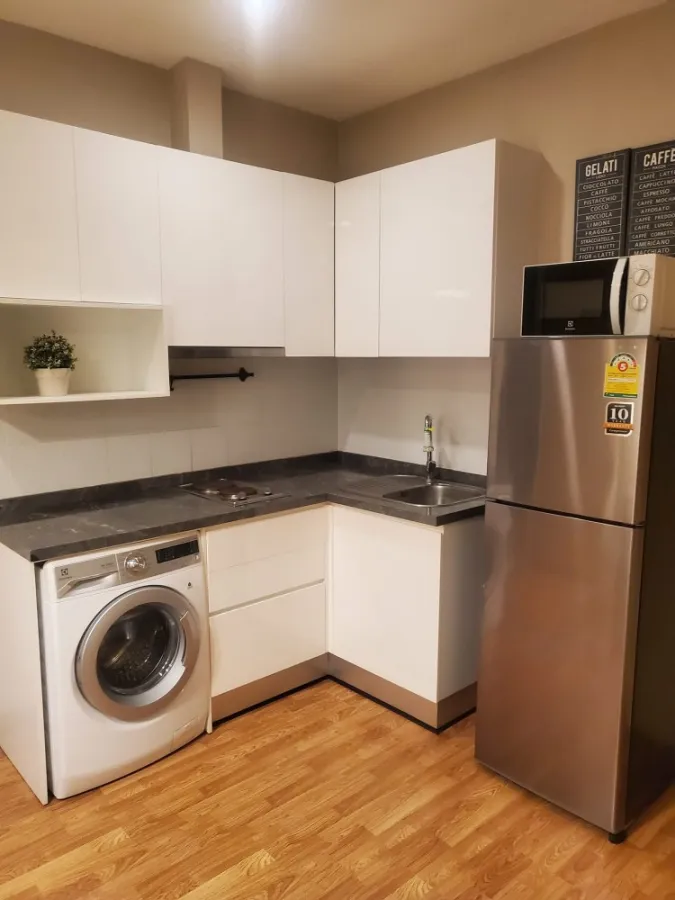 Urgent rental !! Condo The Coast Bangkok Sukhumvit Bangna, spacious room, convenient transportation, don't miss !!