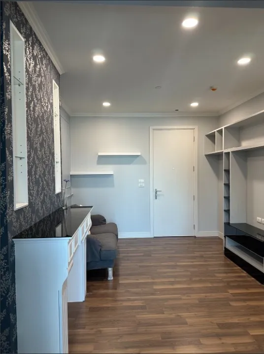 For sale, for rent!! Condo The Room Sukhumvit 62, 17th floor, Building A, beautiful room, newly renovated. Fully furnished, ready to move in, reserve