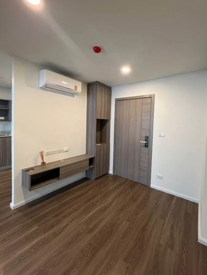 Condo for sale: The Origin Ramintra 83 Station, large room, ready to move in, built-in furniture, hurry up and reserve it now.