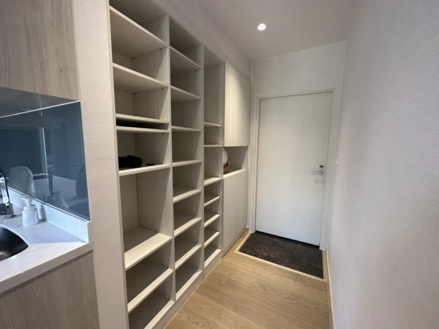 For Rent Runesu Thonglor 5 ห้องตกแต่งสไตล์ Minimal มาพร้อมชุดครัว Buit-In สุดปัง ห้ามพลาด จองด่วน