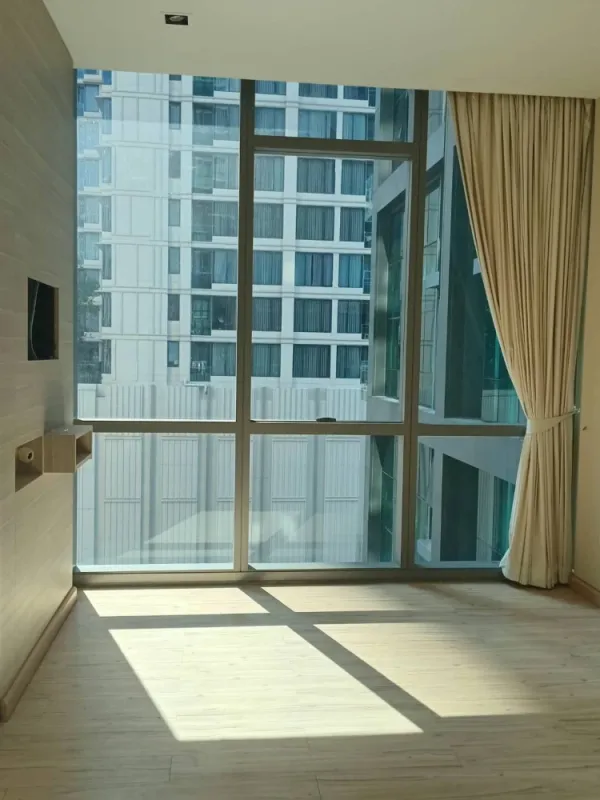 ขาย ให้เช่า The Room Sukhumvit 21 ชั้น 11 ห้องเปล่า STUDIO เดินทางสะดวกสบาย สนใจ รีบจับจองได้เลยจ้า