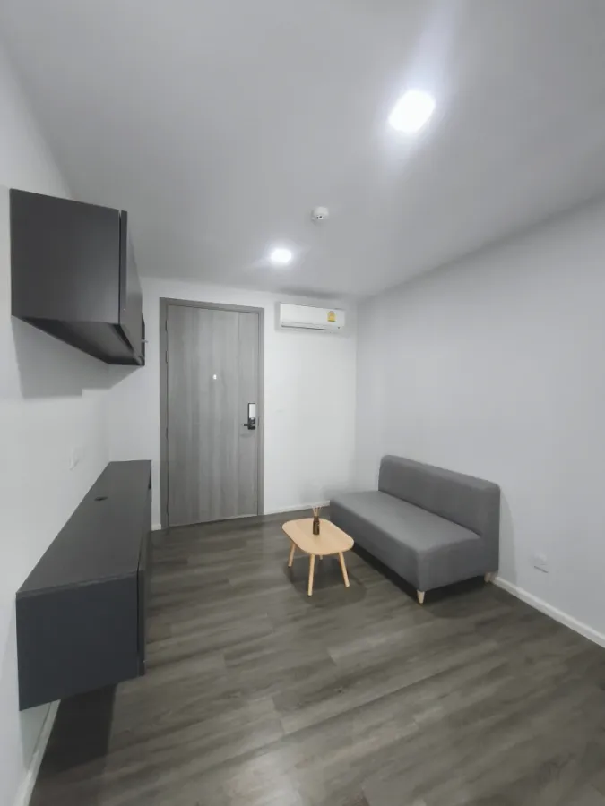 For rent: Notting Hill Jatujak Interchange, 7th floor. Nice, fully furnished unit. Book now!