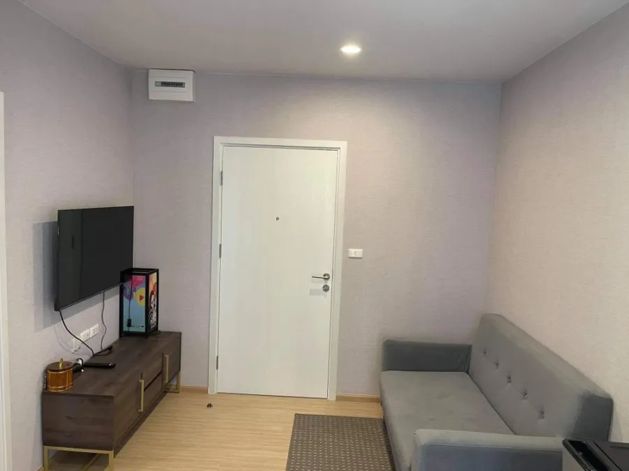 Pinklao Pinklao Condo Rental sell, Livable Room, Fully priced in one place. Don't hesitate to book.