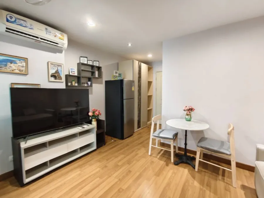 ให้เช่า Regent Home Sukhumvit 81 ห้องชั้น 4 มาพร้อมเฟอร์นิเจอร์ครบครัน วิวสระว่ายน้ำ จองเลย