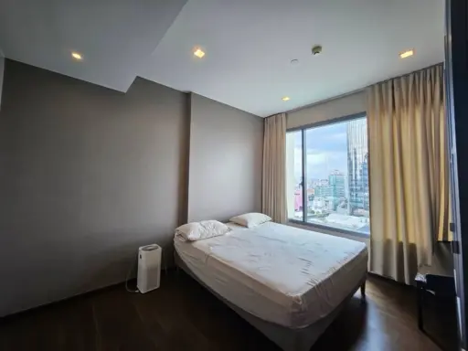 For rent!! Condo Q Asoke with full facilities Hurry up and book now!!