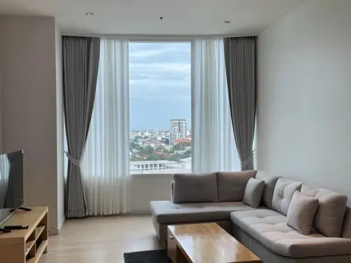 ขาย Eight Thonglor Residence ชั้น 15 ห้องกว้างสุดๆ พร้อมเฟอร์นิเจอร์อย่างดี โซฟานั่งสบาย ห้ามพลาด
