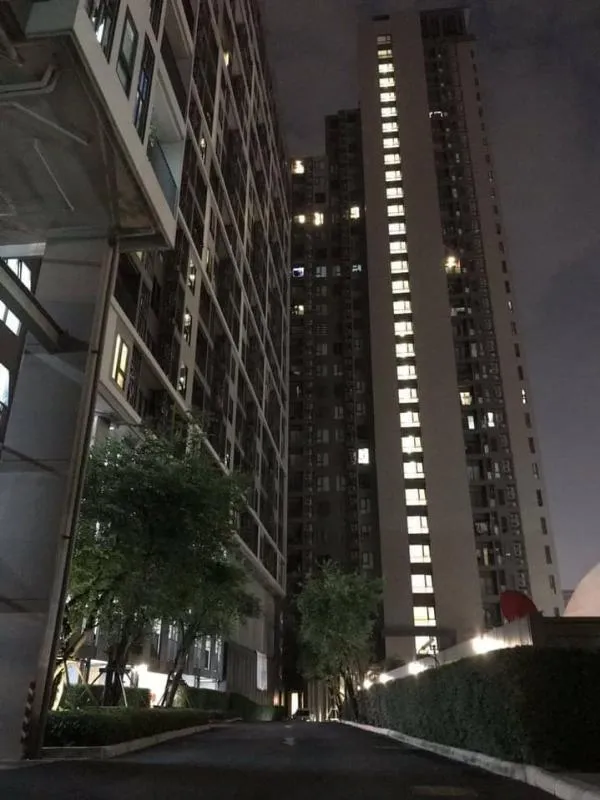 ขาย / ให้เช่า Centric Ratchada - Huai Khwang ห้องมุมส่วนตัวไม่ติดใคร ห้องกว้าง อยู่สบาย